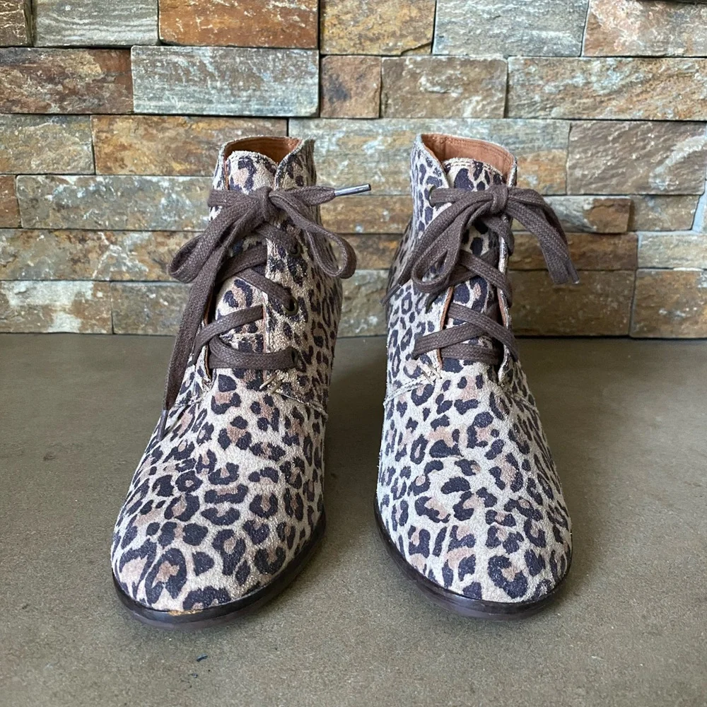 Lucky Brand Wedges Size 8 Ankle Booties Leopard Lace Up Animal Print